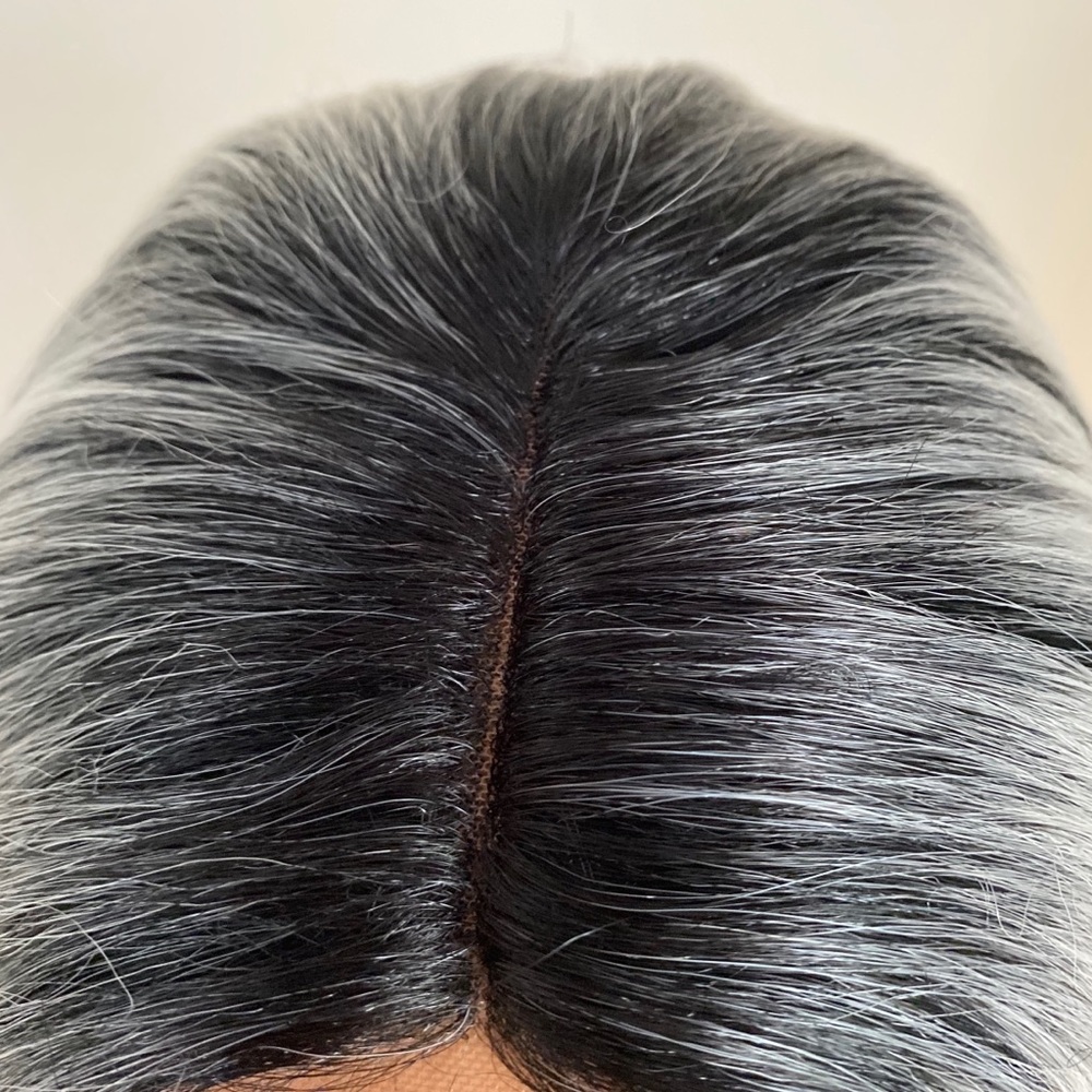 Human Hair Blend Silver Ice Blonde 32” Lace Wig - Picture 3 of 5
